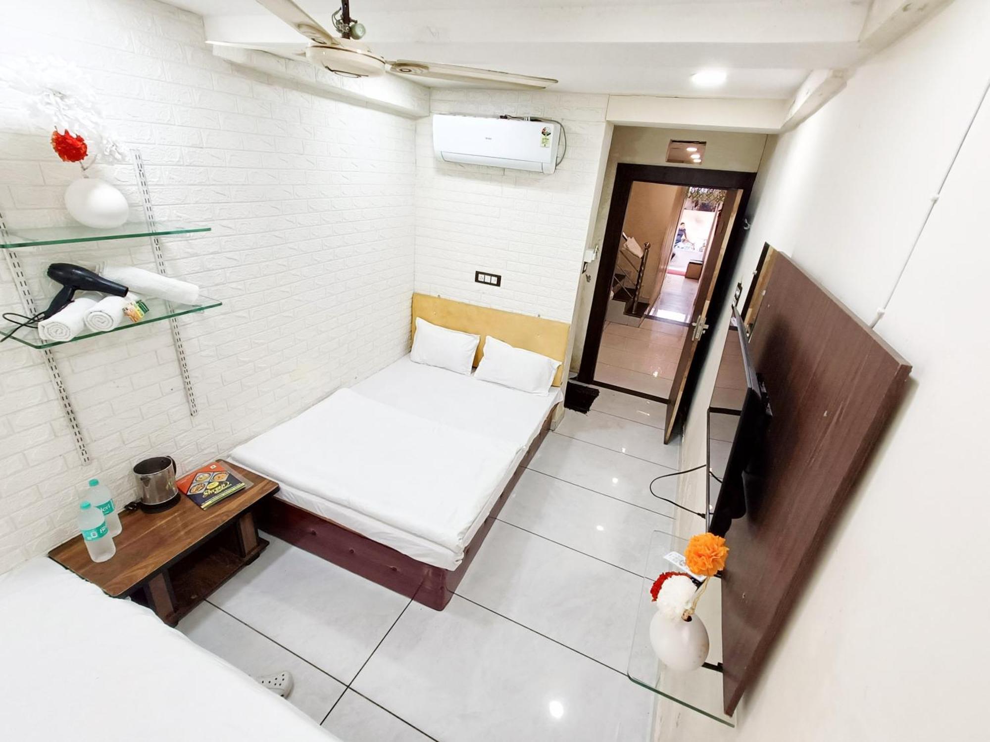 Hotel S Tower Ujjain Exterior foto
