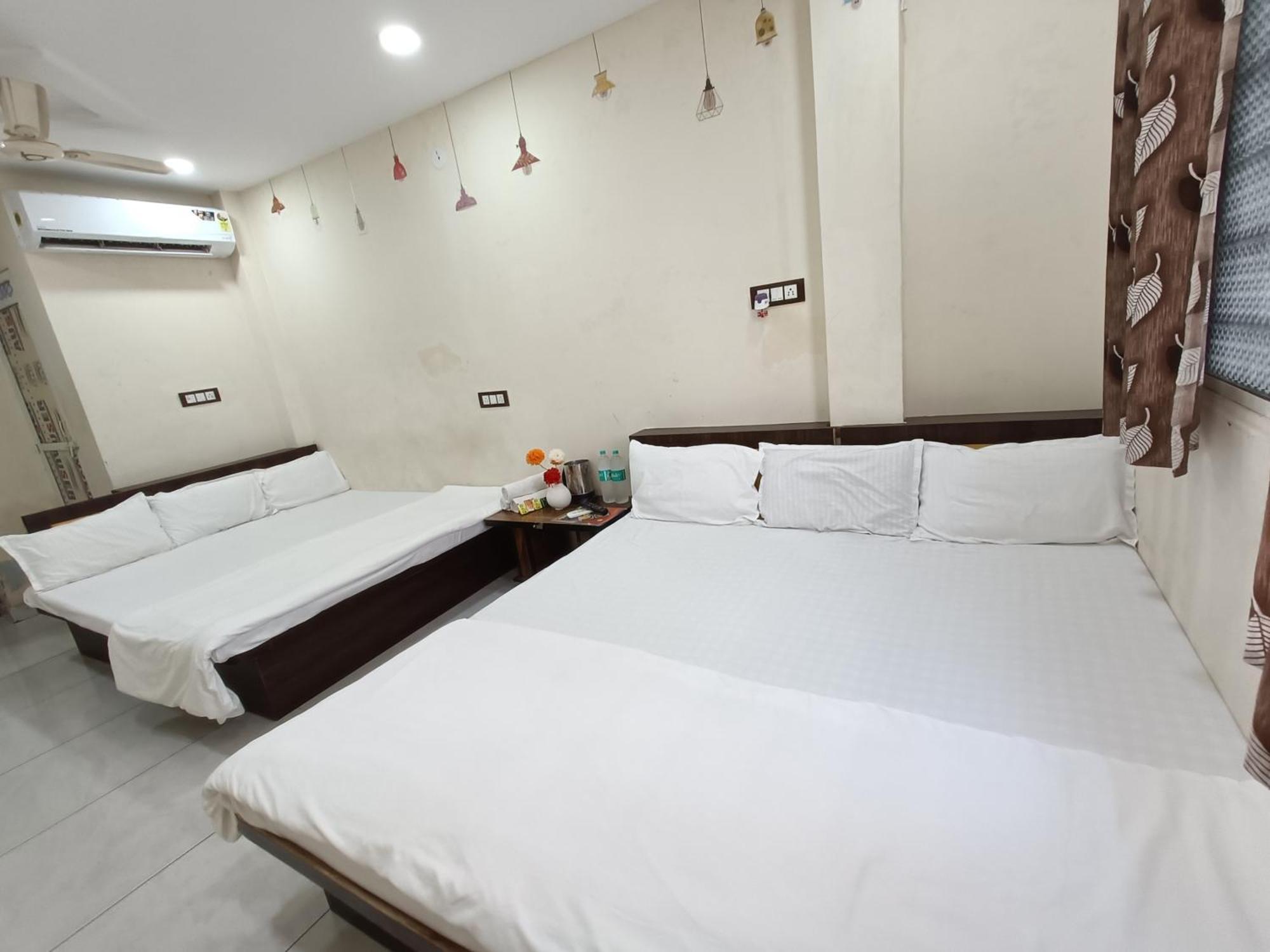 Hotel S Tower Ujjain Exterior foto
