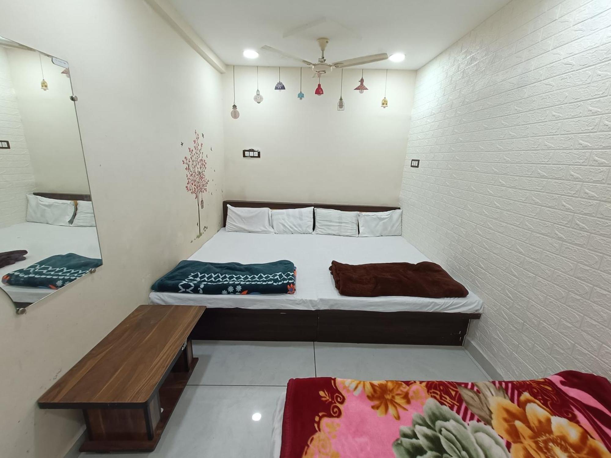 Hotel S Tower Ujjain Exterior foto